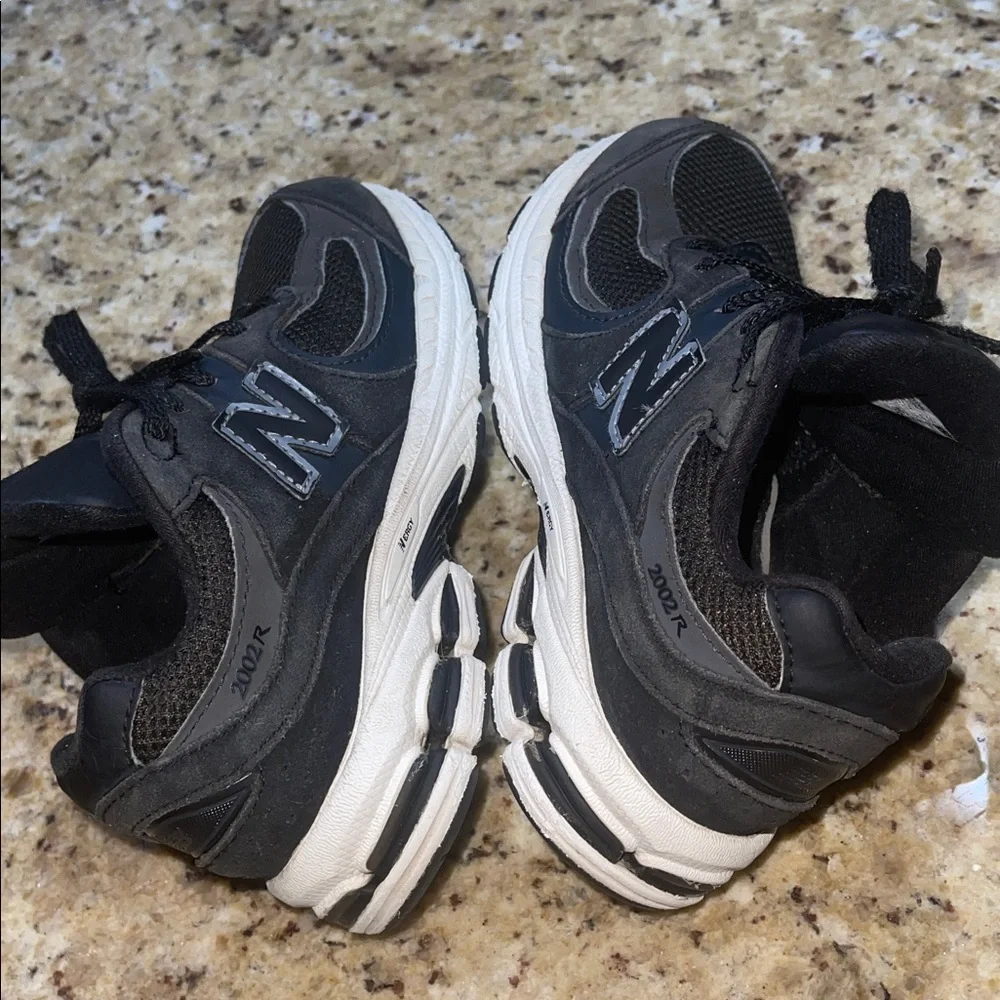 New Balance 2002 R - Picture 5 of 9